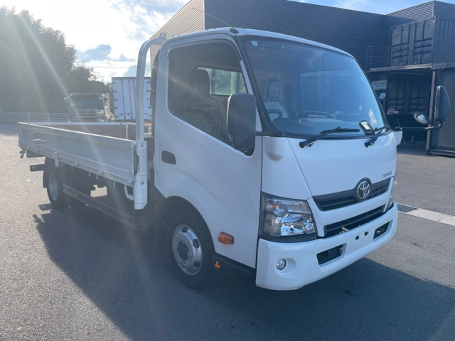 トヨタ　トヨエース　平ボディ