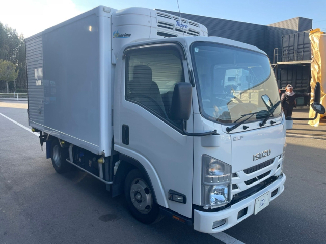 いすゞ　エルフ　冷凍車　-30℃設定　二室式
