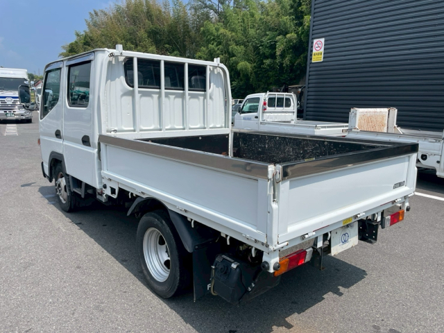 三菱ふそう　キャンター　Wキャブ　平ボディ