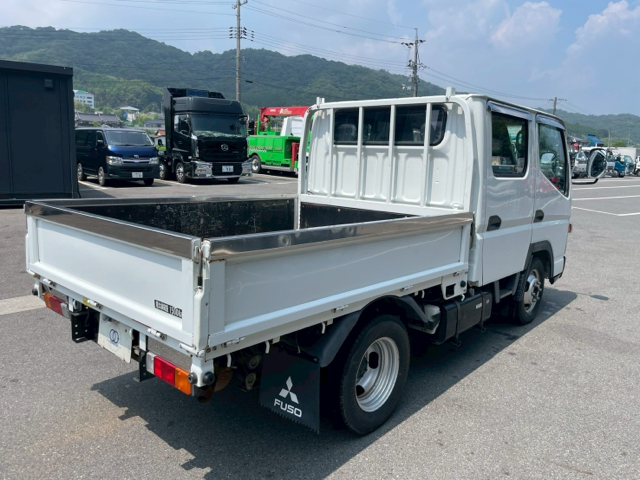 三菱ふそう　キャンター　Wキャブ　平ボディ