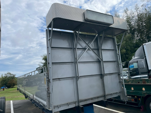 大型　高床平ボディ　荷台　UDクオンより取り外し