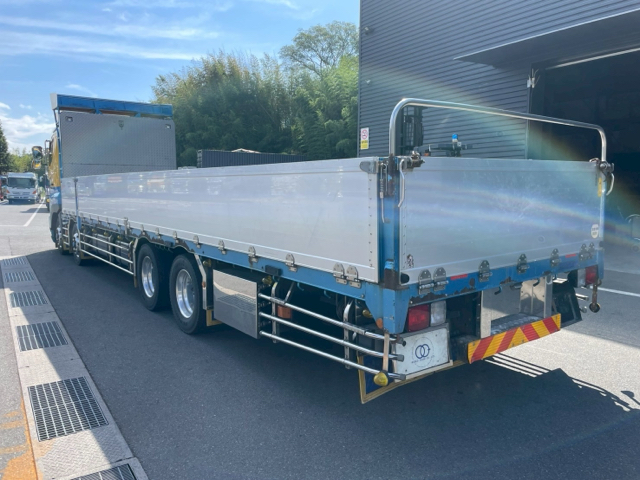 日野　グランドプロフィア　4軸低床平ボディ