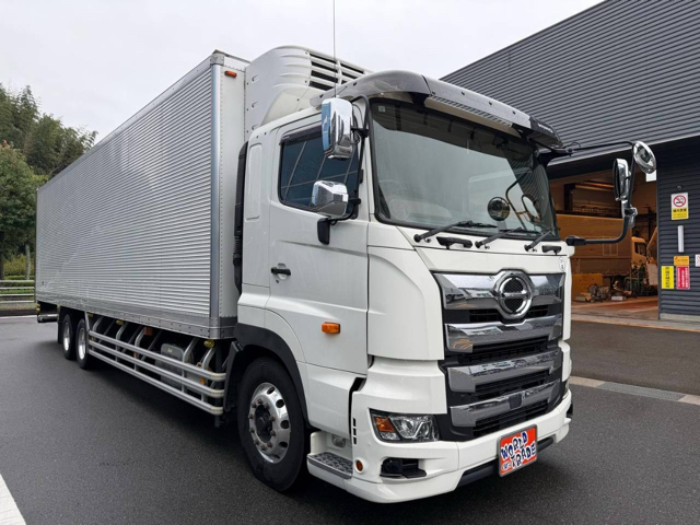 日野　17プロフィア　冷凍車　